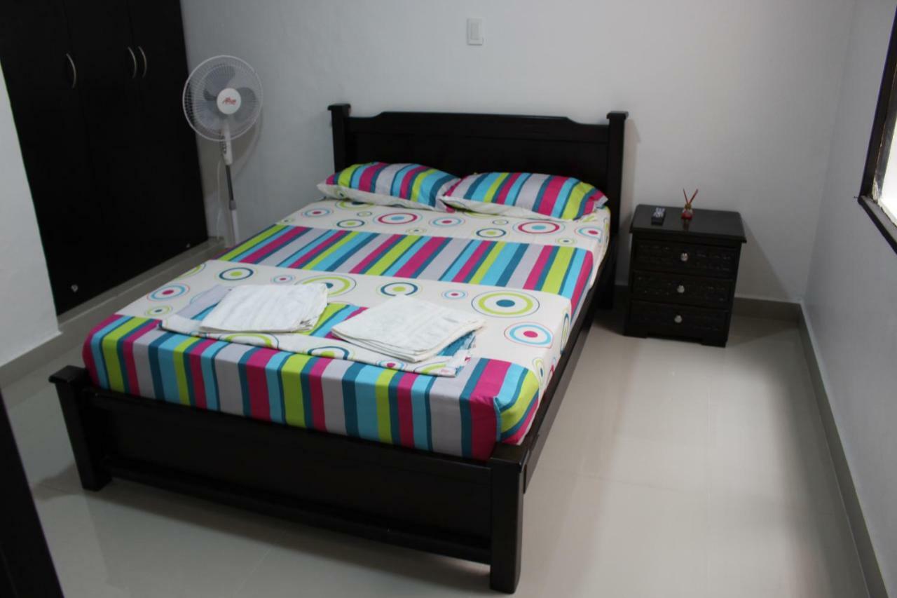 Apartamentos Excelente Ubicacion 메딜린 외부 사진
